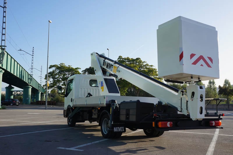 plataforma-elevadoras-telescopicas-sobre-camion-tlr-20-movex(3)