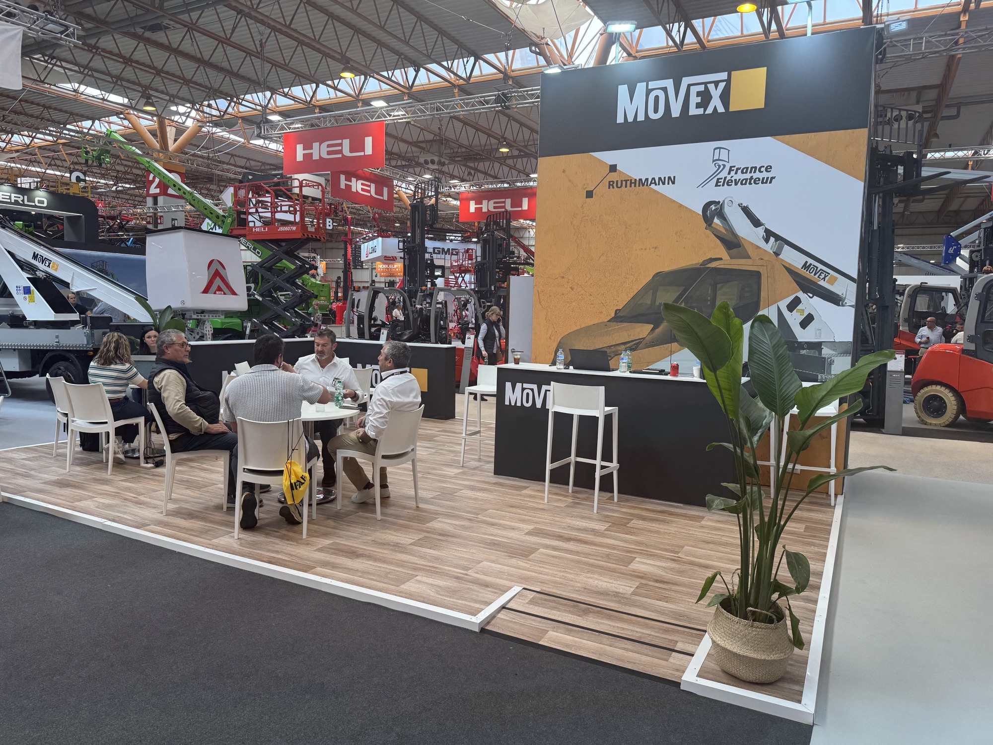 MOVEX destaca su experiencia en trabajos en altura en SMOPYC 2026